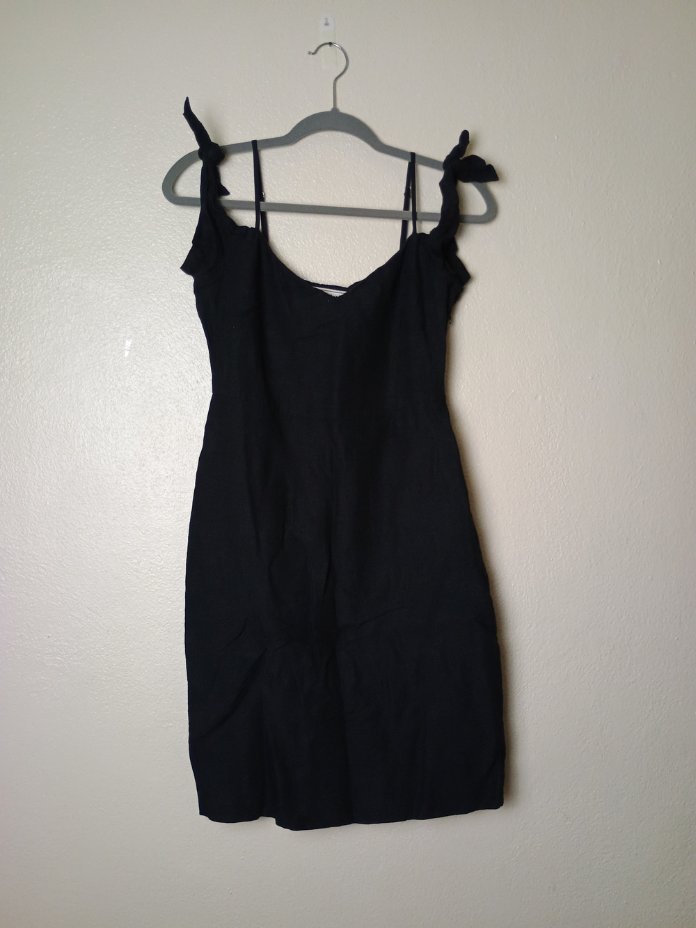Abercrombie & Fitch Size 4 Black Tie-Shoulder Mini Dress - Cold Shoulder